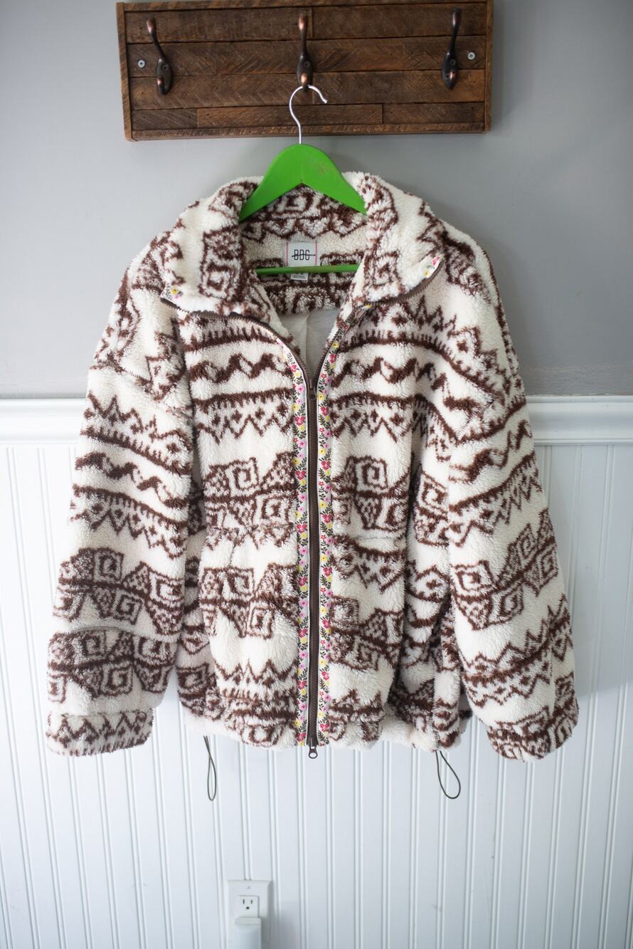 Urban Outfitters BDG Mae Printed Piled Fleece Zip-Up Jacket Medium